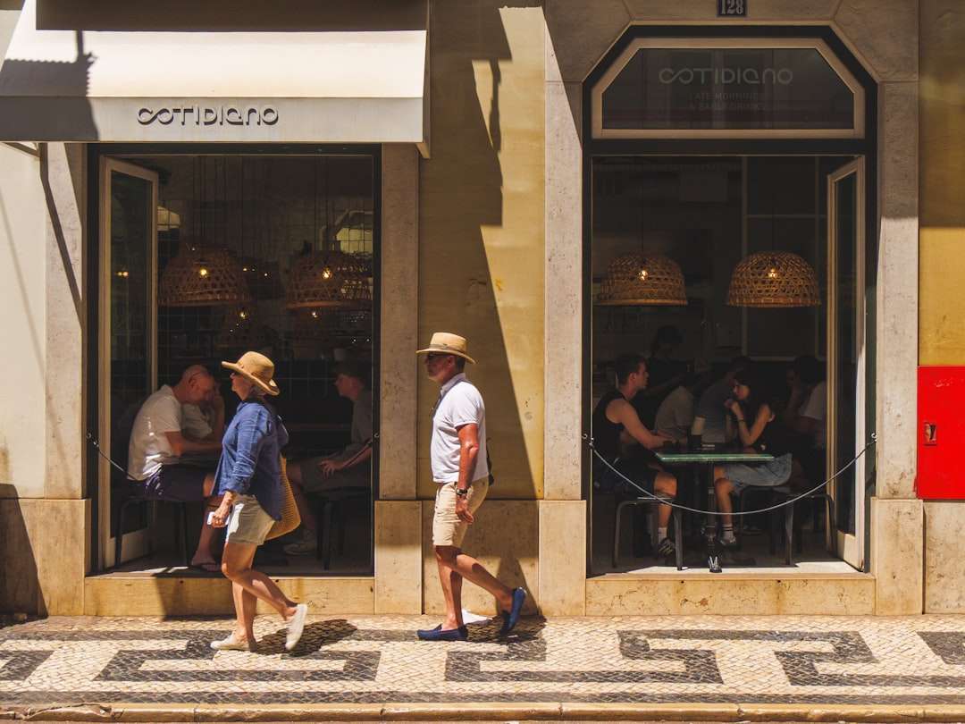 Geocakes Walnut & Chocolate Cookies: A Connoisseur's Guide to Portugal's Artisan Biscuits
