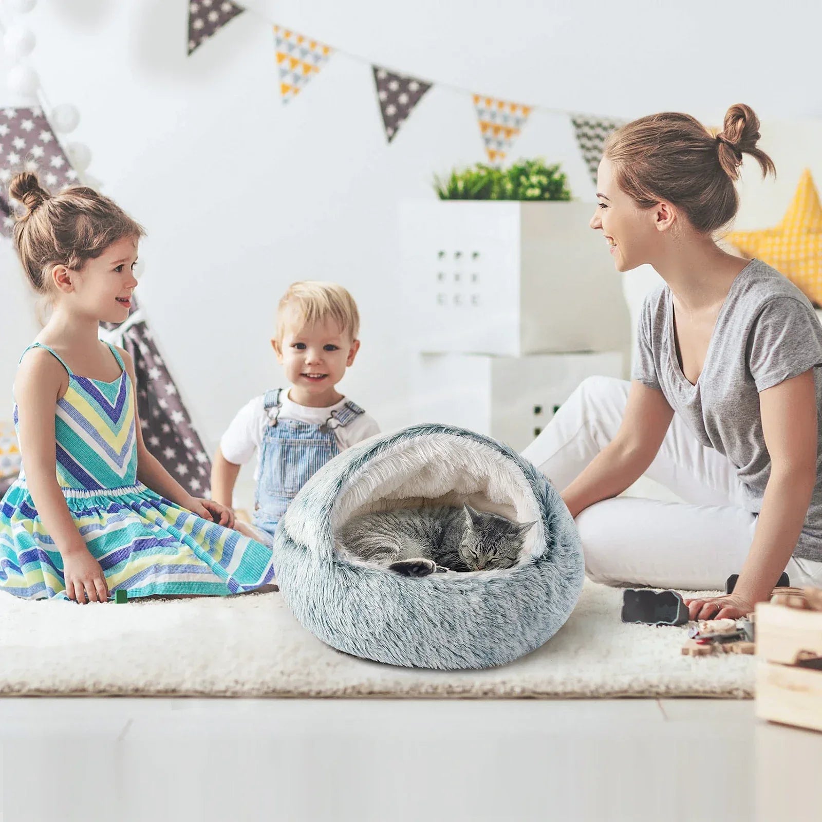 Cama Semi-Fechada para Gatos 25" - Macia e Confortável - Loja Manuel Coelho