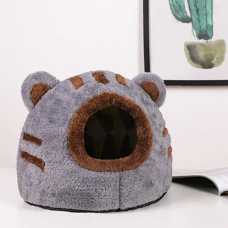 Winter Deep Sleep Comfort Cat Bed Bear Head Shape