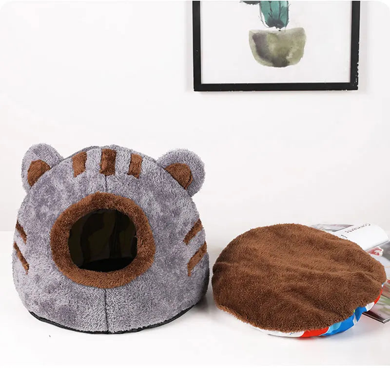 Winter Deep Sleep Comfort Cat Bed Bear Head Shape