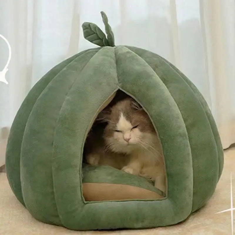 Pumpkin Shape Cat Bed - Warm Cozy Winter Pet House