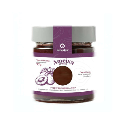 Frasco de vidro de doce de ameixa com Vinho do Porto.