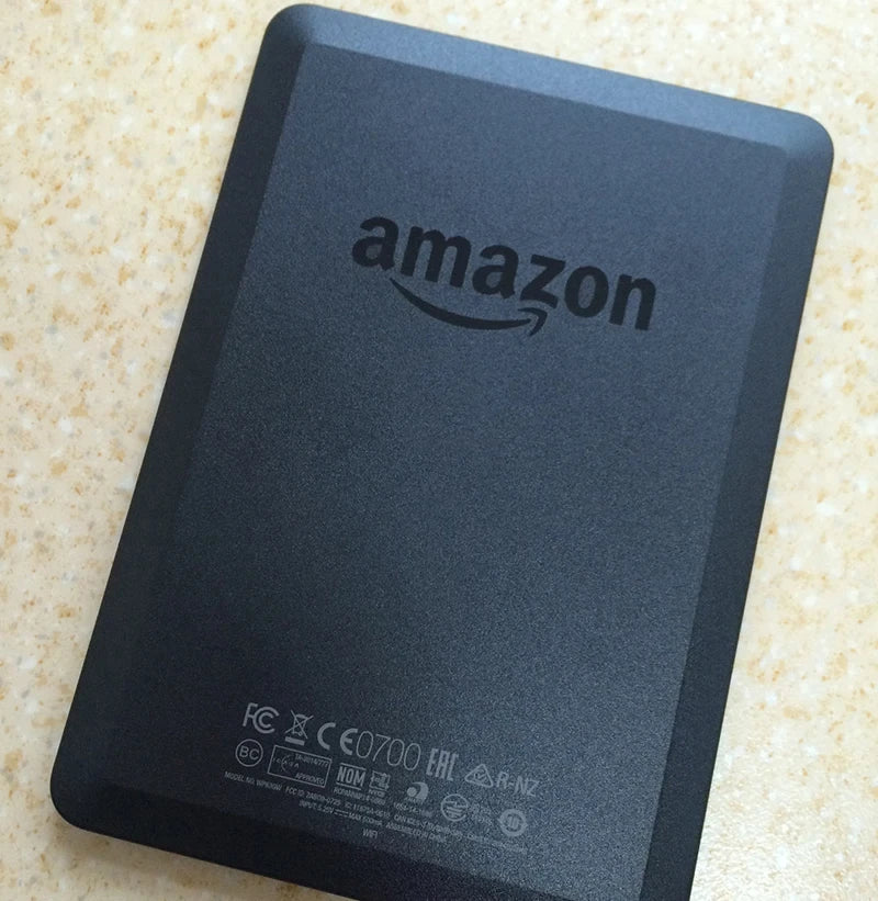 Kindle 8 E-Book Reader with Protective Cover - Loja Manuel Coelho | Loja Manuel Coelho