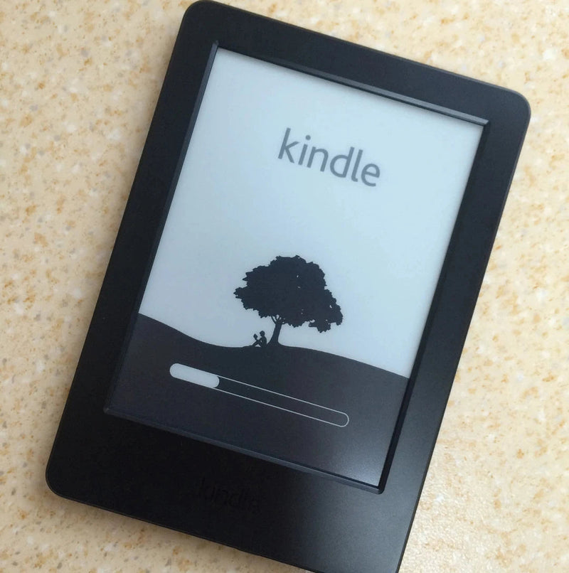 Kindle 8 E-Book Reader with Protective Cover - Loja Manuel Coelho | Loja Manuel Coelho